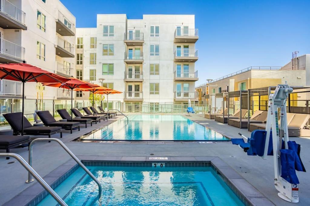 Cozy Apartment Unit With Great Amenities At Ktown Los Angeles Eksteriør billede