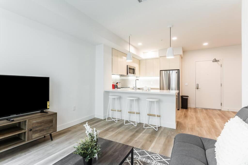 Cozy Apartment Unit With Great Amenities At Ktown Los Angeles Eksteriør billede